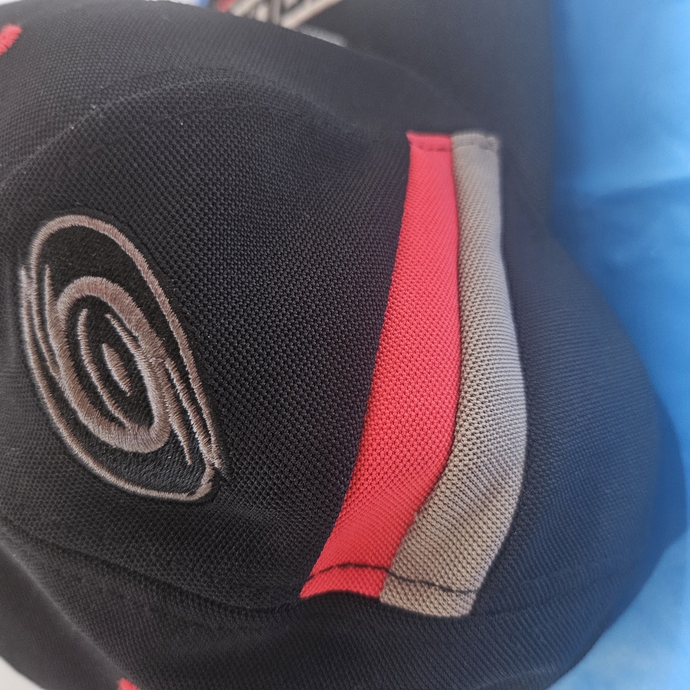 Black and Red Embroidered Cap - Picture 2 of 9